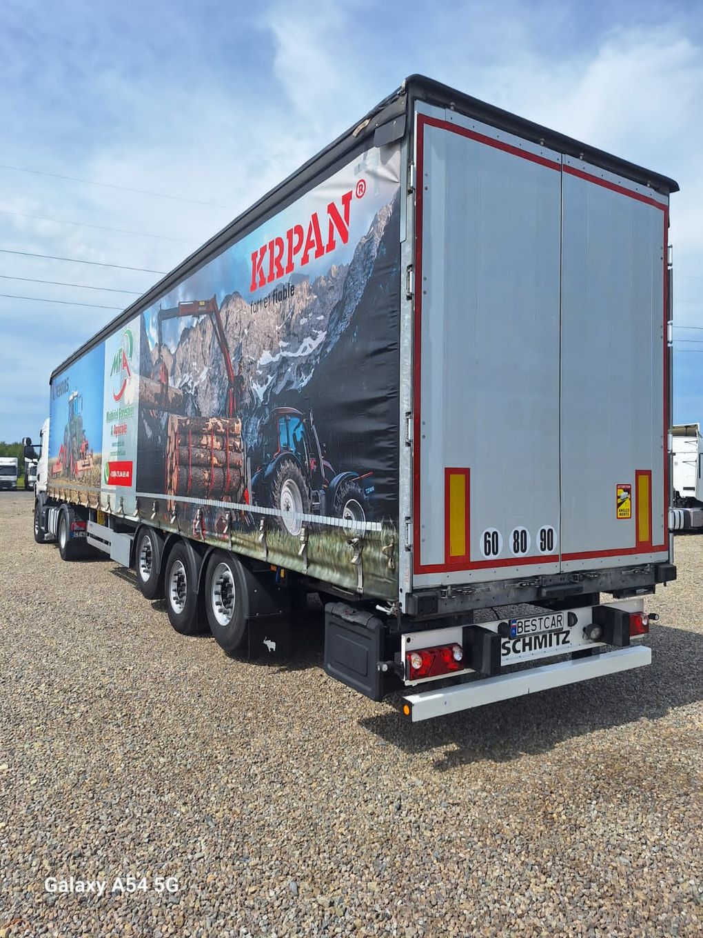 Schmitz-cargobull VARIOS/ Poszerzane słupki BDE/ Mało używana